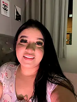 Snapshot of Aliciawhitee chatting on 10-20-25, 01:51 Aliciawhitee online show from 10-20-25, 01:51