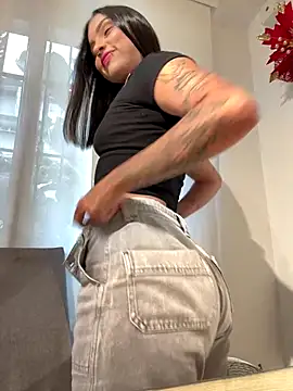 hannah miltonn online show from 11-19-25, 08:53