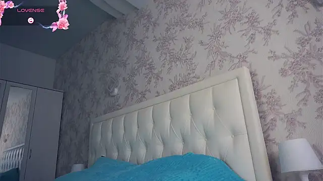 MalvinaKroening online show from 11-23-25, 09:30