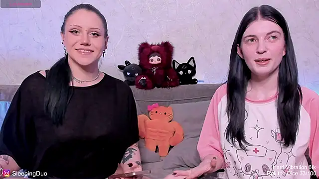 Snapshot of Threesomebabes chatting on 05-16-26, 05:45 Threesomebabes online show from 05-16-26, 05:45