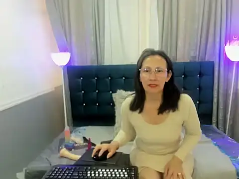 Oriana Jhonson online show from 04-18-26, 12:07