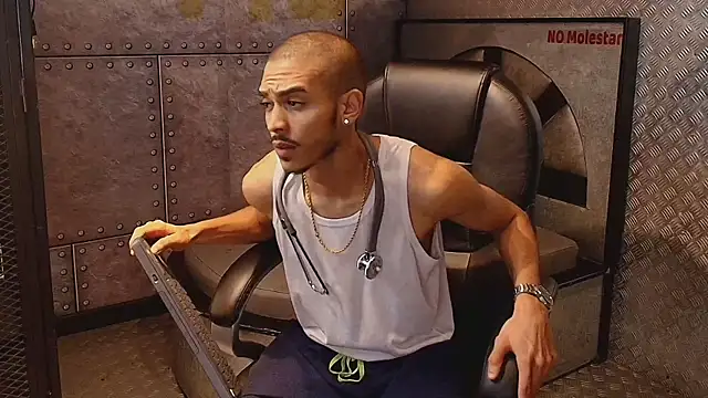 MarcusRain  online show from 01-10-26, 04:19