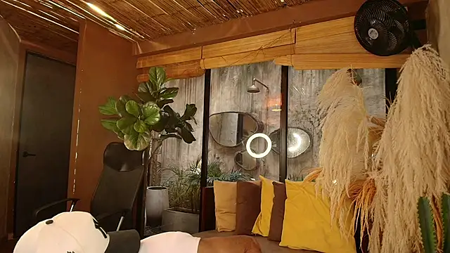 MarcusRain  online show from 11-24-25, 08:20