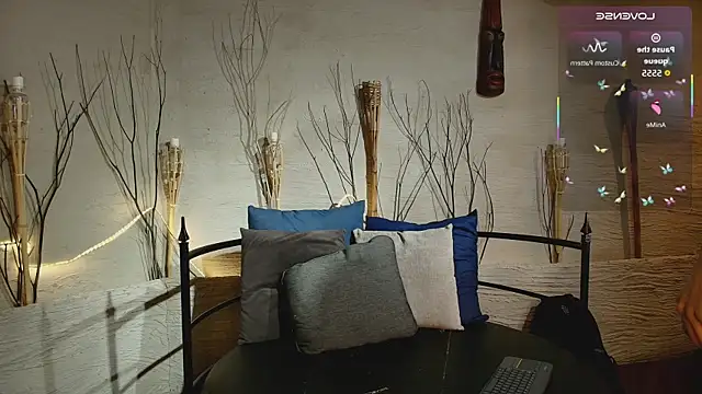 MarcusRain  online show from 11-11-25, 07:19