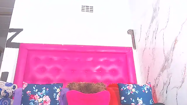 LoloQueen5 online show from 06-02-26, 08:42