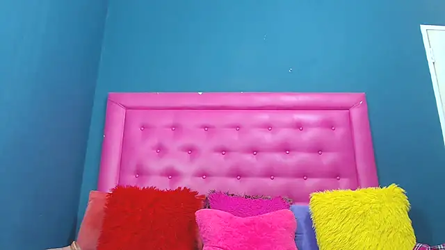 LoloQueen5 online show from 02-11-26, 04:12