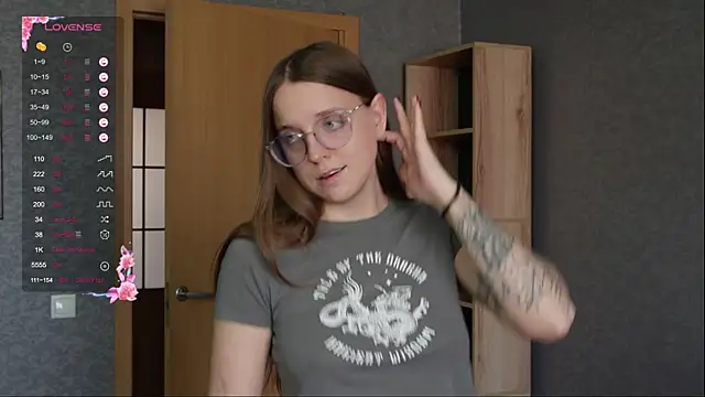 Violetwin online show from 05-20-26, 10:34