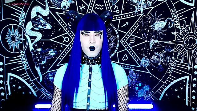 naomi satan online show from 10-17-25, 12:25