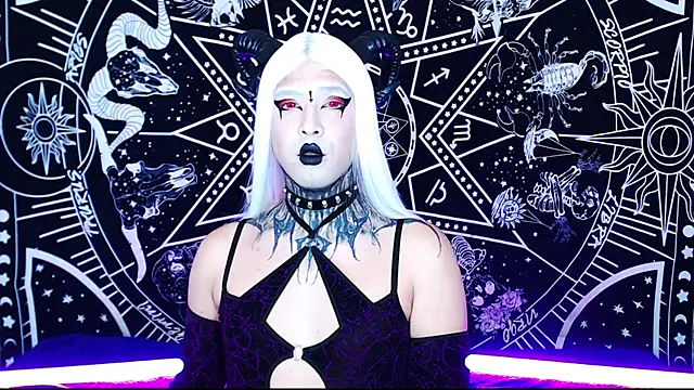 naomi satan online show from 04-17-26, 10:01