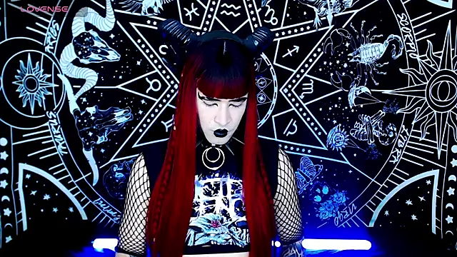 naomi satan online show from 10-11-25, 12:33