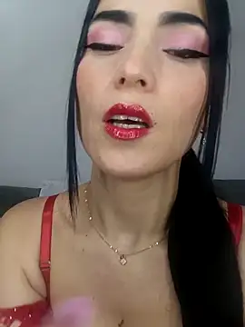 Snapshot of jamila_zair chatting on 10-25-25, 07:47 jamila zair online show from 10-25-25, 07:47