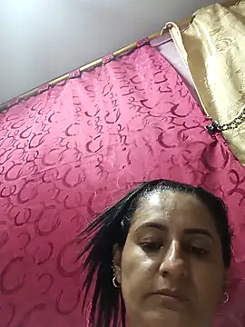 Snapshot of Titiss8921 chatting on 10-25-25, 01:27 Titiss8921 online show from 10-25-25, 01:27