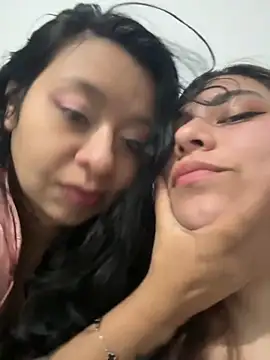 Lincy and hanna online show from 10-21-25, 03:39