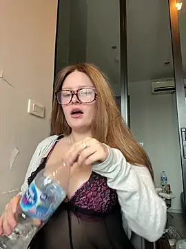 Snapshot of cherryrosealiee chatting on 07-16-26, 10:45 cherryrosealiee online show from 07-16-26, 10:45