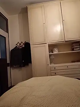 Empi19cm online show from 04-08-26, 05:31