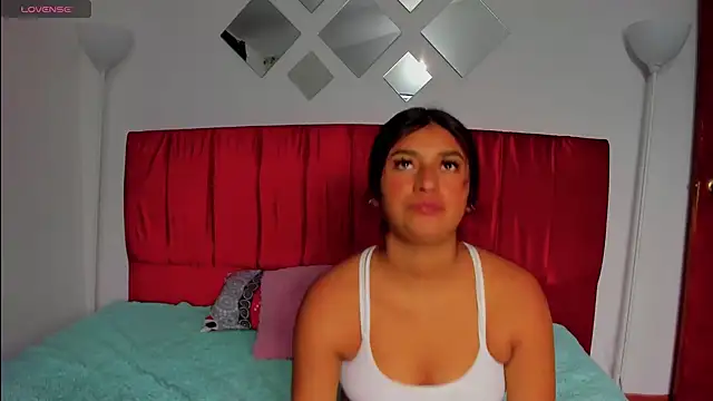 Snapshot of Lushy_sweet chatting on 11-15-25, 03:32 Lushy sweet online show from 11-15-25, 03:32