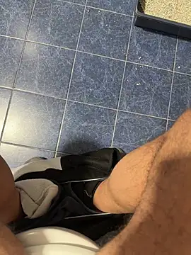 Snapshot of maialexte chatting on 12-23-25, 02:55 maialexte online show from 12-23-25, 02:55