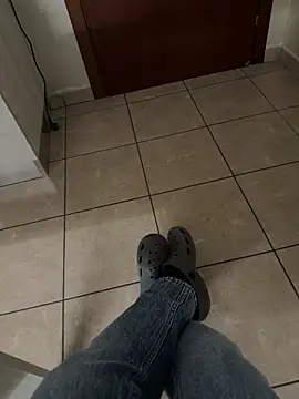 Snapshot of maialexte chatting on 12-13-25, 11:00 maialexte online show from 12-13-25, 11:00