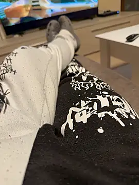 Snapshot of maialexte chatting on 01-05-26, 10:35 maialexte online show from 01-05-26, 10:35