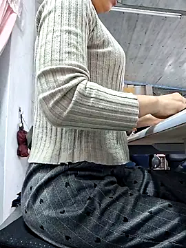 irina hana online show from 11-07-25, 01:21