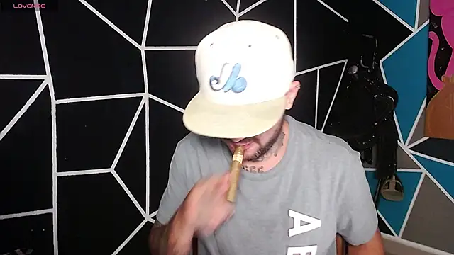 nicolastorres99 online show from 11-05-25, 03:53