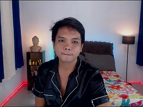 XExtraServiceManX online show from 11-18-25, 11:02