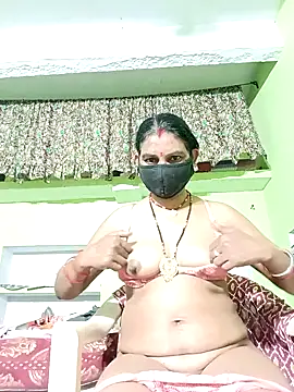 Snapshot of ZIVAA chatting on 05-13-26, 08:16 ZIVAA online show from 05-13-26, 08:16