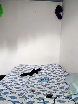 yelezia online show from 10-17-25, 04:09