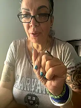 dieseldame1313 online show from 11-13-25, 08:35