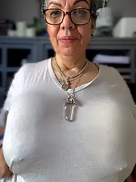 dieseldame1313 online show from 03-18-26, 04:19