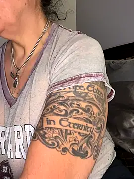 dieseldame1313 online show from 12-01-25, 05:19