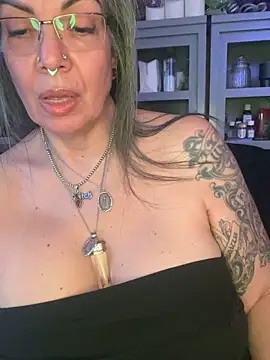 Snapshot of dieseldame1313 chatting on 03-02-26, 11:22 dieseldame1313 online show from 03-02-26, 11:22