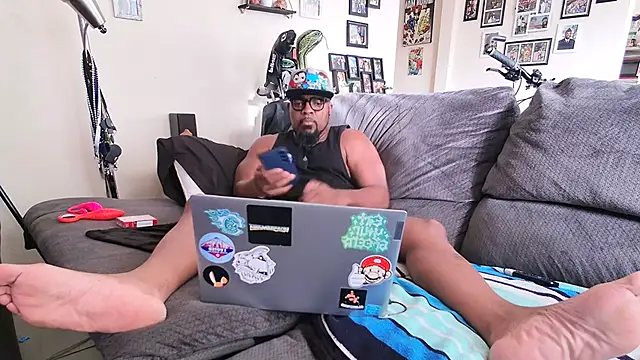 Snapshot of Str8ishVegasGuy chatting on 09-28-25, 12:06 Str8ishVegasGuy online show from 09-28-25, 12:06