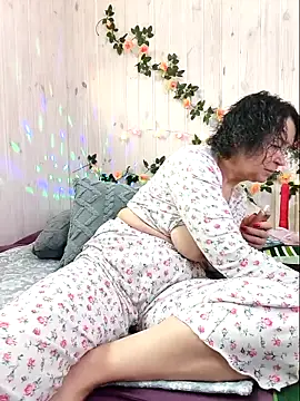 LitisiaLove4551 online show from 02-18-26, 07:49