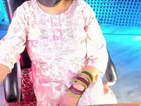 Snapshot of ShylaGill chatting on 09-24-25, 02:45 ShylaGill online show from 09-24-25, 02:45