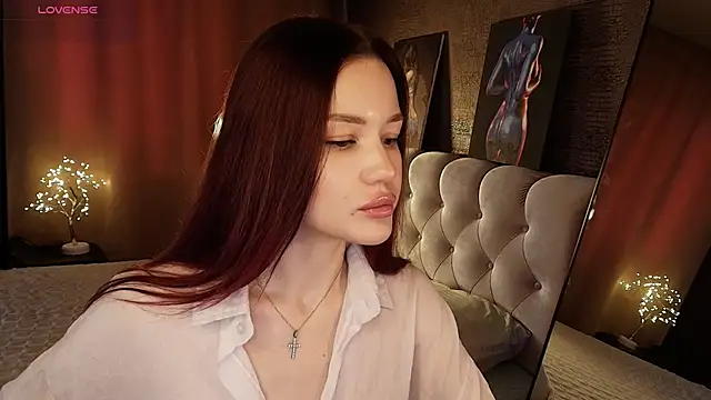 Aria Mila online show from 06-19-26, 07:14