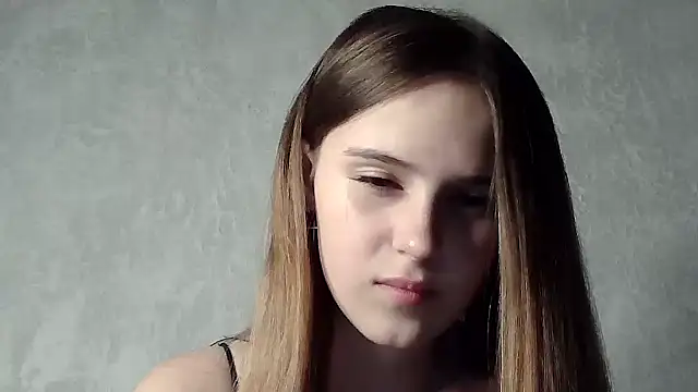Snapshot of SweetLoraa chatting on 09-10-25, 05:12 SweetLoraa online show from 09-10-25, 05:12