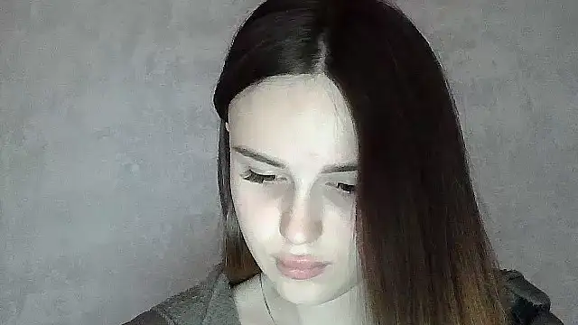 SweetLoraa online show from 05-29-26, 06:52