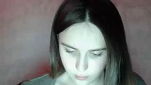 SweetLoraa online show from 05-07-26, 06:33