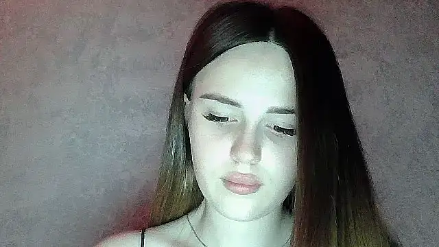 SweetLoraa online show from 05-26-26, 07:45
