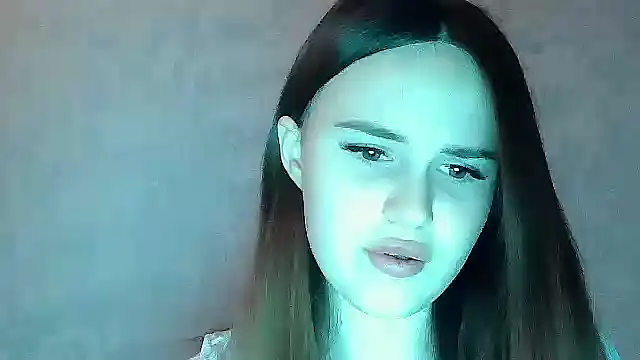 SweetLoraa online show from 05-15-26, 05:44