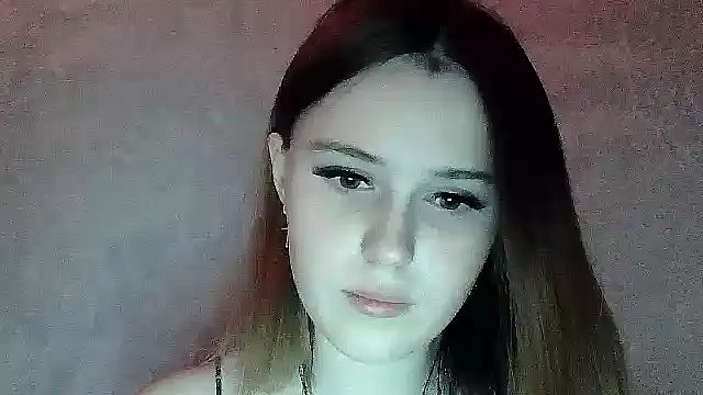 SweetLoraa online show from 11-06-25, 04:11