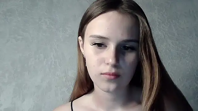 Snapshot of SweetLoraa chatting on 09-28-25, 04:03 SweetLoraa online show from 09-28-25, 04:03