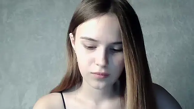 Snapshot of SweetLoraa chatting on 09-13-25, 06:08 SweetLoraa online show from 09-13-25, 06:08