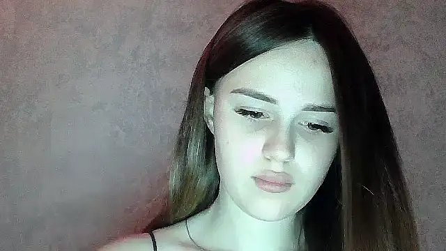SweetLoraa online show from 05-20-26, 04:04