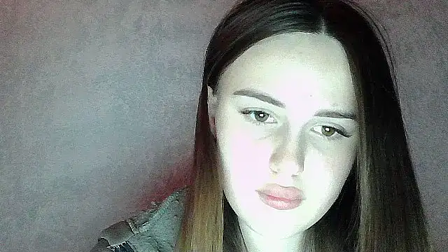 SweetLoraa online show from 05-31-26, 06:31
