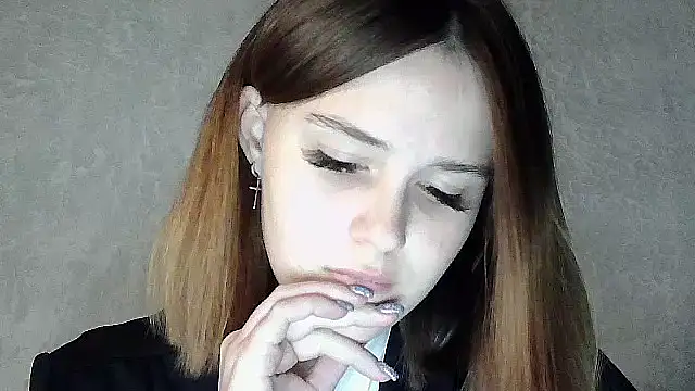 Snapshot of SweetLoraa chatting on 10-04-25, 05:25 SweetLoraa online show from 10-04-25, 05:25