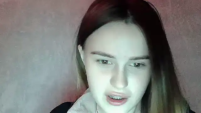 SweetLoraa online show from 12-14-25, 08:14