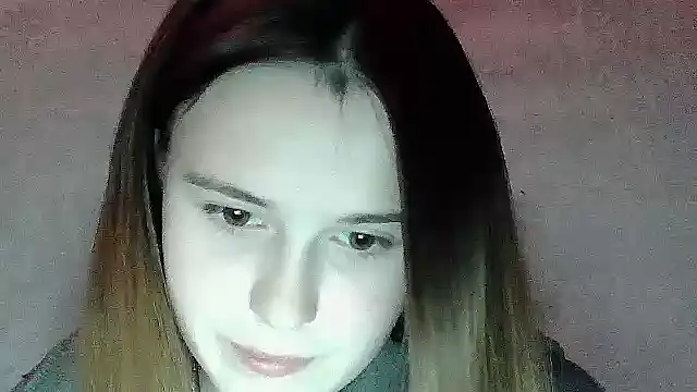 SweetLoraa online show from 11-02-25, 05:29