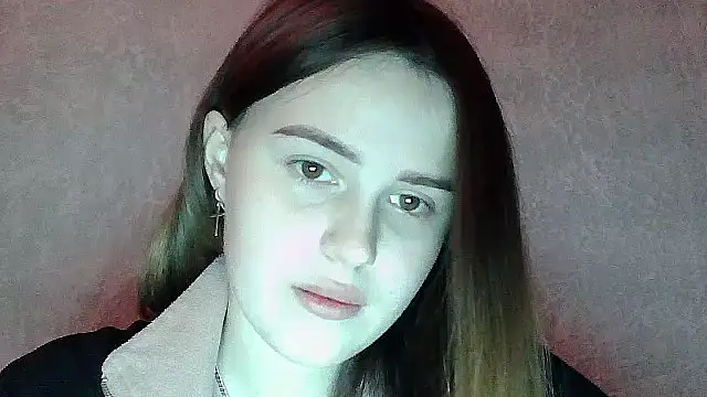 SweetLoraa online show from 12-13-25, 08:04